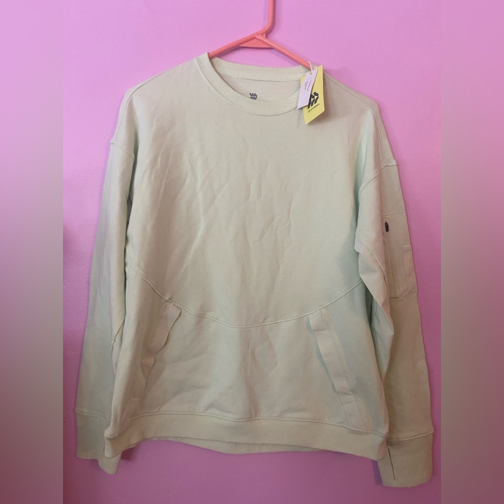 NWT Woman’s All In Motion Sweatshirt